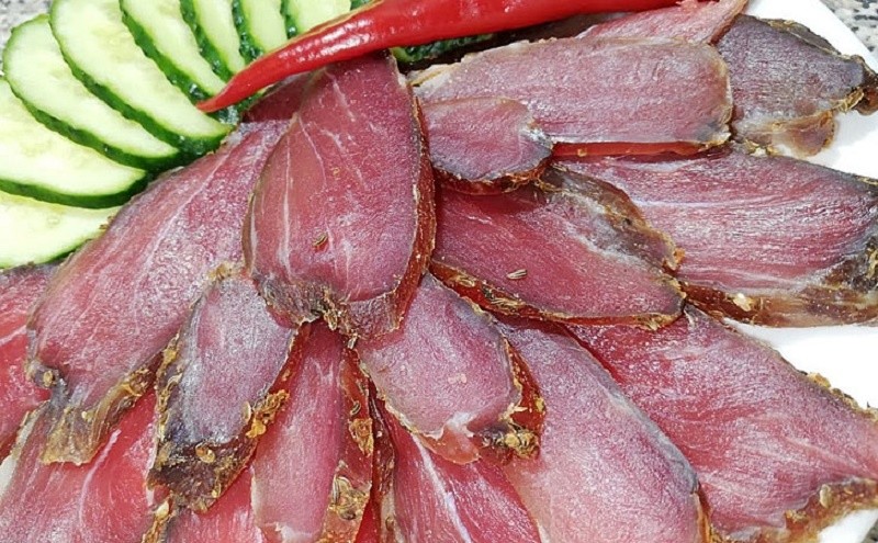 Viande séchée maison: sans conservateurs ni chimie — un savoir-faire qui retrouve sa place chez soi