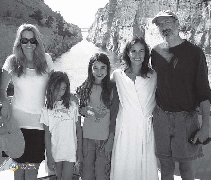 Ив Џобс растела далеку од светот на технологијата, избирајќи страст кон коњи и живот во Калифорнија