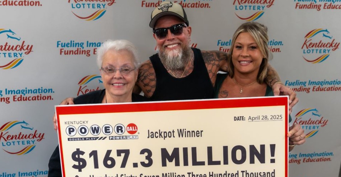 Џејмс Фартинг освои 167 милиони долари во Powerball, но криминалното минато му обезбеди нова затворска адреса