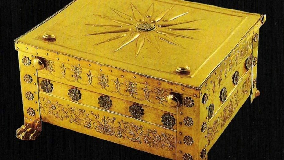 Како е пронајден недопрениот гроб на Филип II и златното сонце што преживеа илјадници години и стана симбол на Македонија и Македонците ширум светот