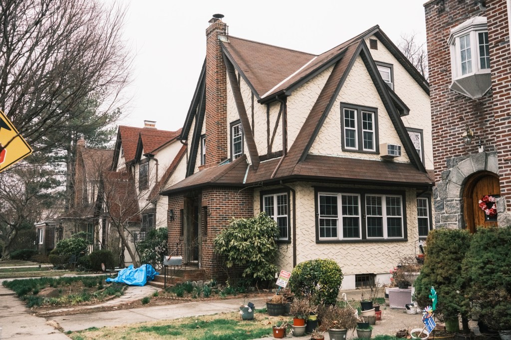 Jamaica Estates: região estabelecida, luxo e preço elevado