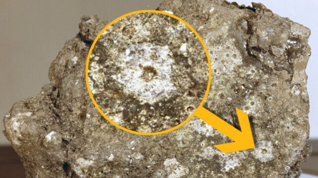 Pioggia costante di micrometeoriti minaccia la futura base lunare