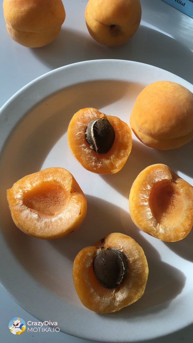 1. Кајсии и праски