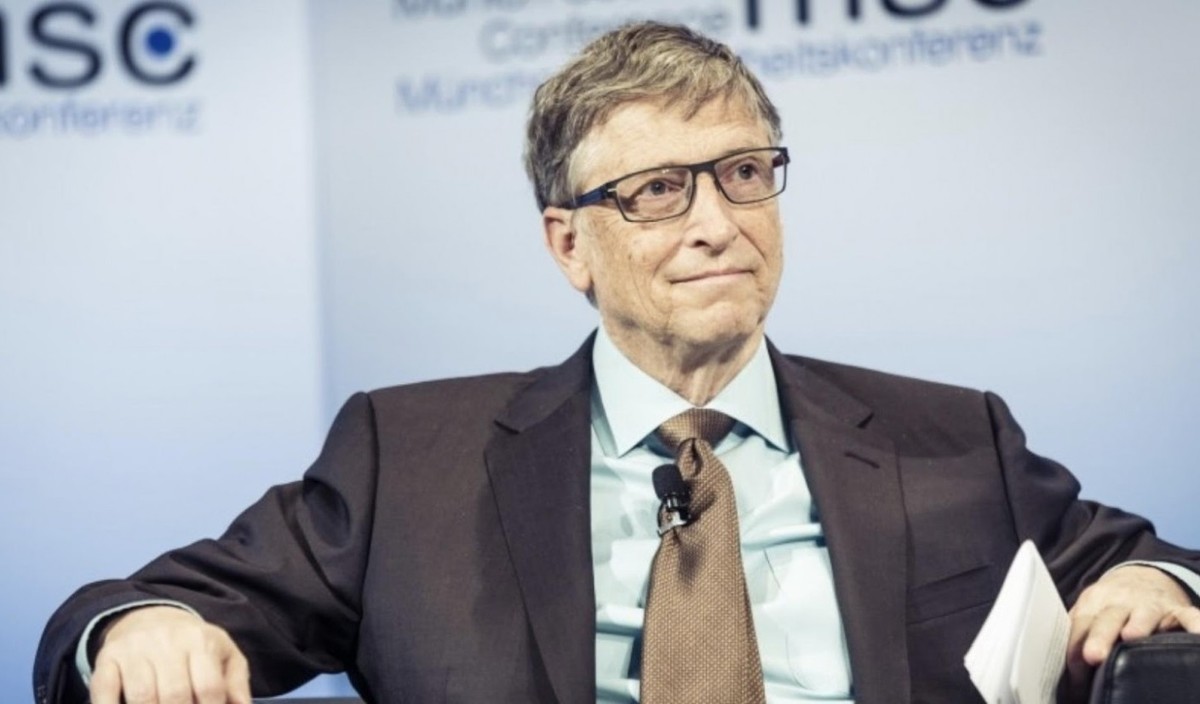 Gates predice que la semana laboral será de dos días en diez años gracias a la inteligencia artificial