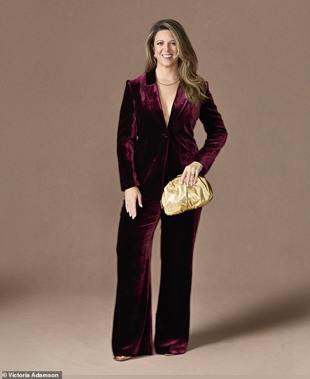 Средна класа луксуз: Бархан костум за 80.600 денари, комплетиран со торба и чевли за вкупно 16.140 денари