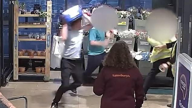 Confronto no Sainsbury’s: o que aconteceu quando Brown foi parado pelo segurança