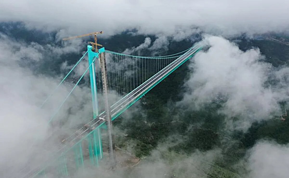 Abismo a 625 metros: China inaugura el puente más alto del mundo sobre el Gran Cañón Huajiang