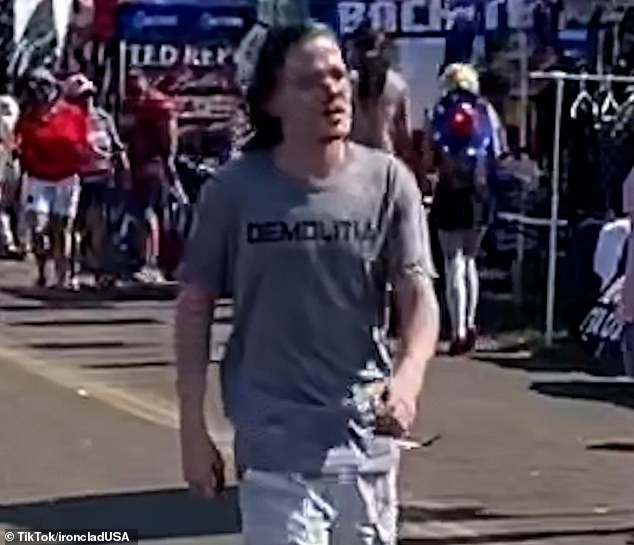 DeviantArt links and trans/furry content details