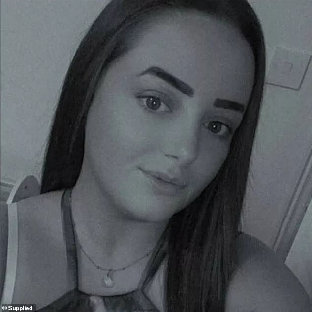 29-годишна затворска чуварка и мајка на мали деца ќе отиде од другата страна на решетките затоа што имала афера со затвореник