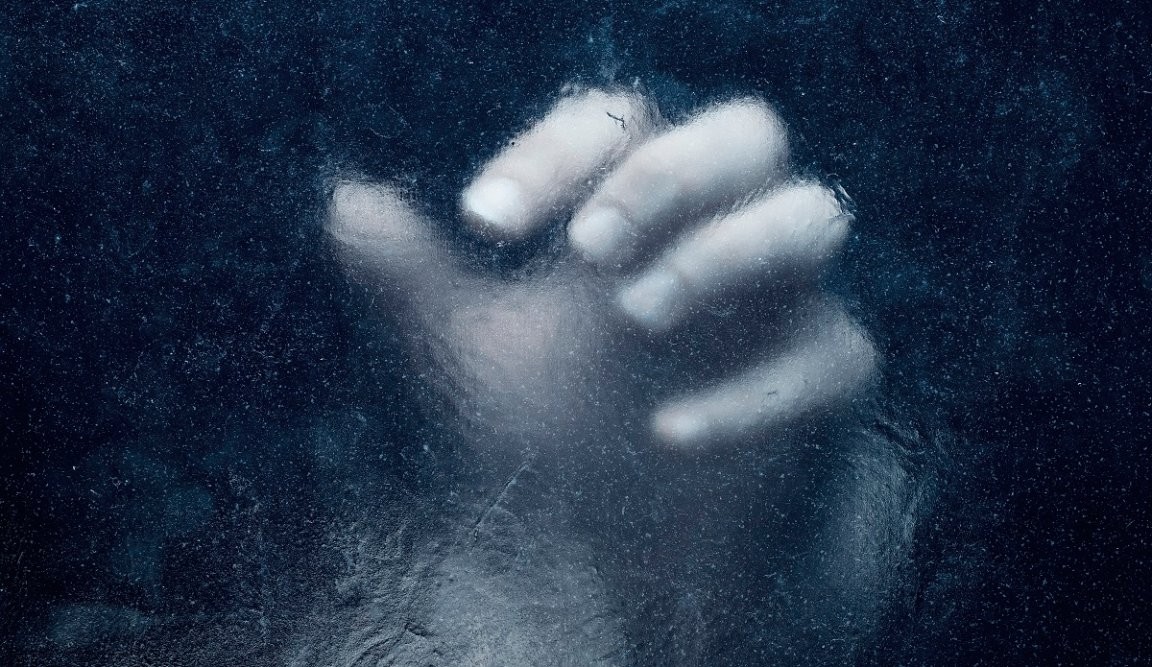 Стотици ултра богати луѓе веќе се замрзнати  во криогени центри и чекаат науката да се развие доволно за да може пак да оживеат