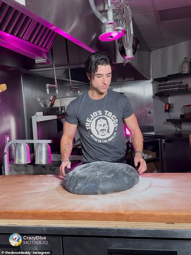 Сензуалност и атмосферата со магливо светло му донесоа светска слава: „Сакам да влезам во атмосфера“