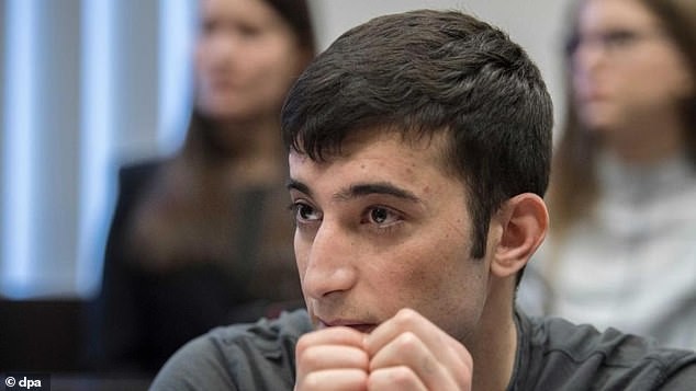 Полицијата потврдува: Напаѓачите го удриле стаклото, ги извлекле двајцата млади, а жената била одвлечена и сексуално напаѓана додека мажот бил задржан