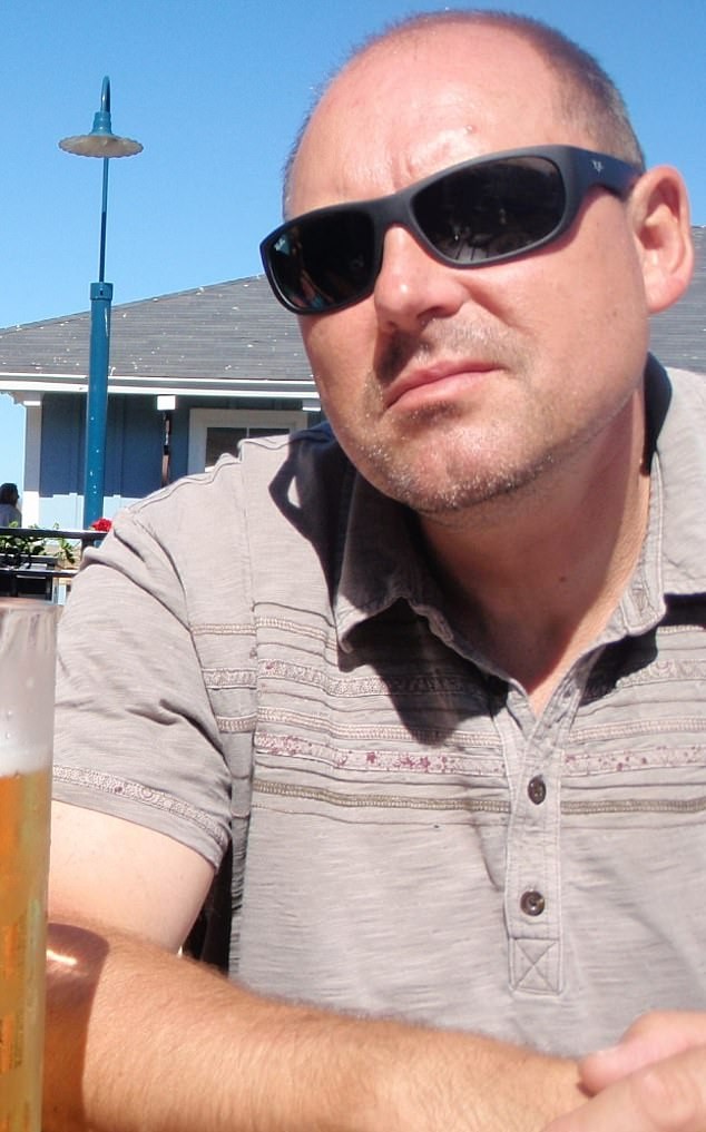 La vengeance qui s'est retournée contre elle — publier des photos nues de l’ex‑amante de son père sur un site d’escorte l’a conduite en prison et sans emploi