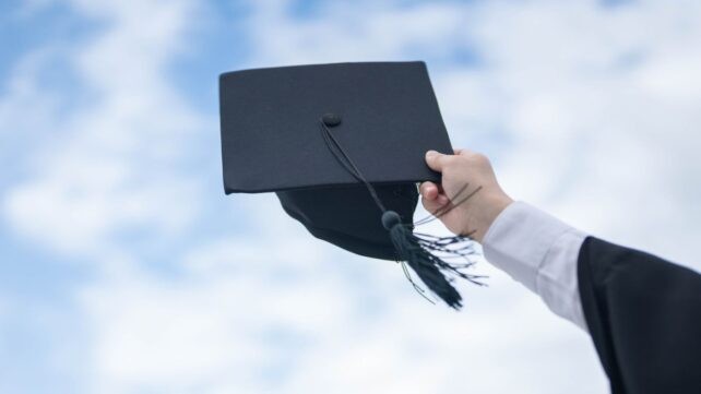 Frühe Begabung: Von vier Jahren in die Grundschule bis zum Master mit zwölf Jahren