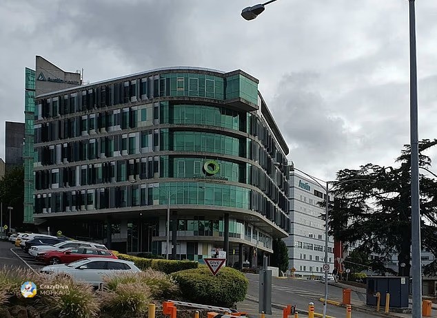 Полицијата пронашла над 10.000 снимки и фотографии – до 460 потенцијални жртви сред здравствени работници