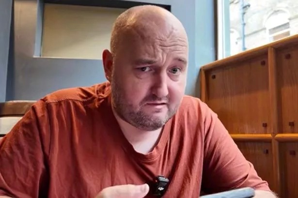 Dzień drugi: poranne owoce z jogurtem za 3,49 £, lasagna z wołowiną i pancetą za 6,97 £ i kolacja świąteczna za 12,52 £