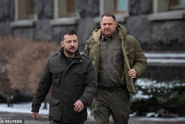 Дипломатски хаос и длабоко неверба во власта: Мировниот план со Кремљ под нов удар