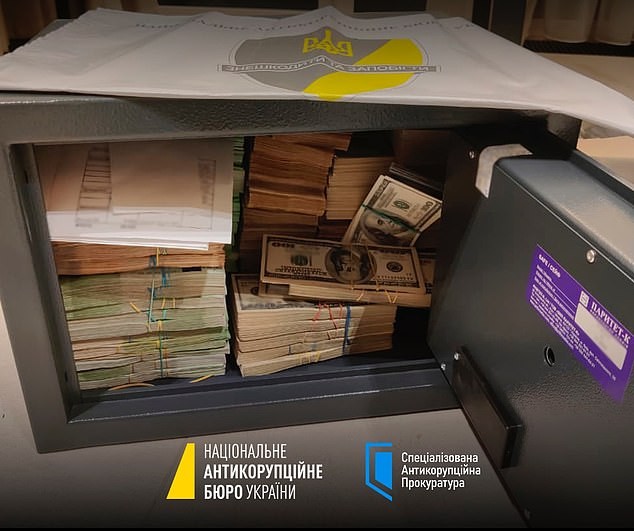 Жестоки реакции и санкции: Зеленски принудно менува курс, а јавноста се буди барајќи отчетност