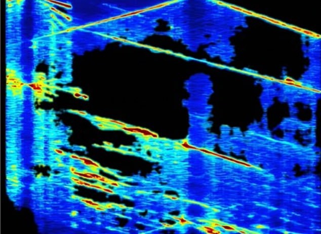 Откриени осум шупливи цилиндрични шахти под пирамидата на Хафра – Вртоглави длабочини и комори поголеми од спортски арени