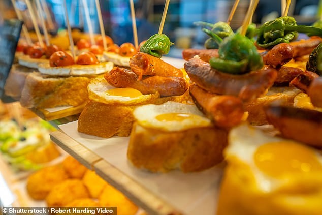 Севиља е градот кој најмногу го фасцинира Крис – луѓето, уличната уметност и архитектурата создаваат магија