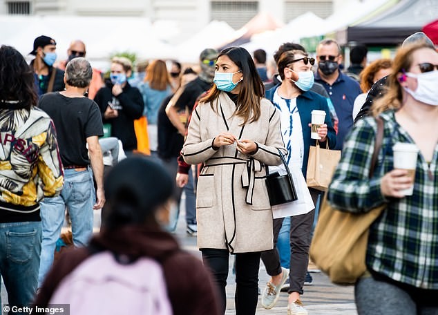 Les hôpitaux rétablissent les restrictions et les masques
