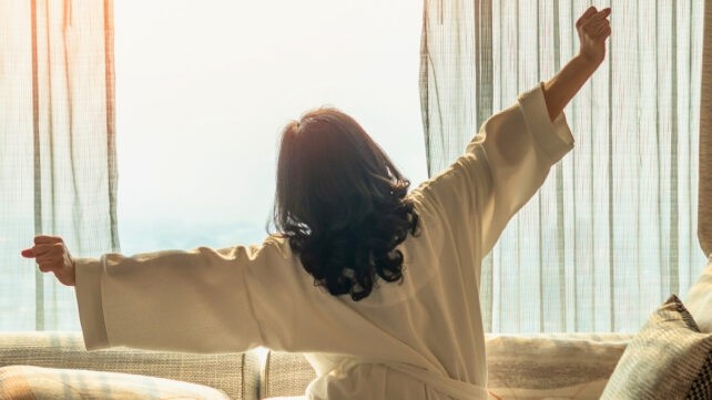 La mañana ya se prepara: la respuesta de cortisol al despertar y el despertar hormonal