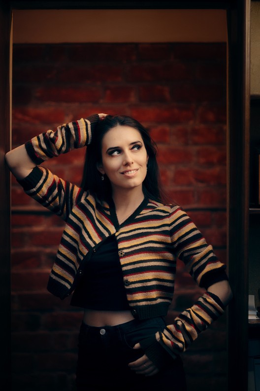 Модните брендови не го пропуштаат трендот: кардиганите со пруги се дел од сите есенски и зимски колекции