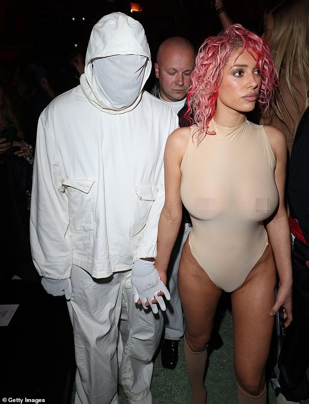 Жената под лупа - јавноста создава безброј верзии без дозвола