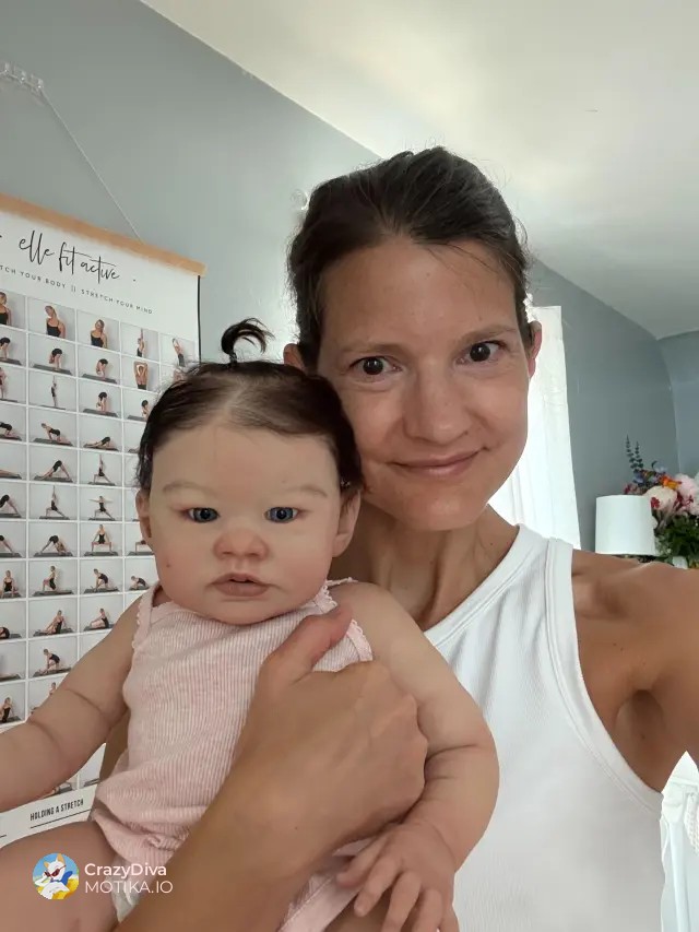 И покрај безброј навреди на интернет, Џина заработува неверојатна сума од YouTube со своите кукли