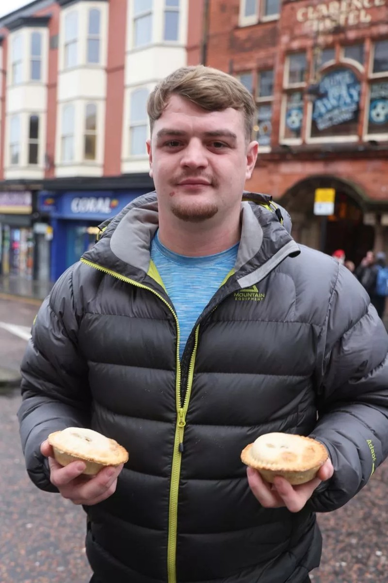 Том О’Нил од Виген – првпат учесник кој ја зграпчи титулата и трофејот за една минута