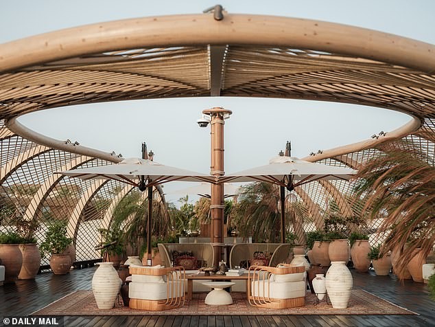 La vita di Ronaldo oltre il campo: a che cosa serve la sua fortuna estrema