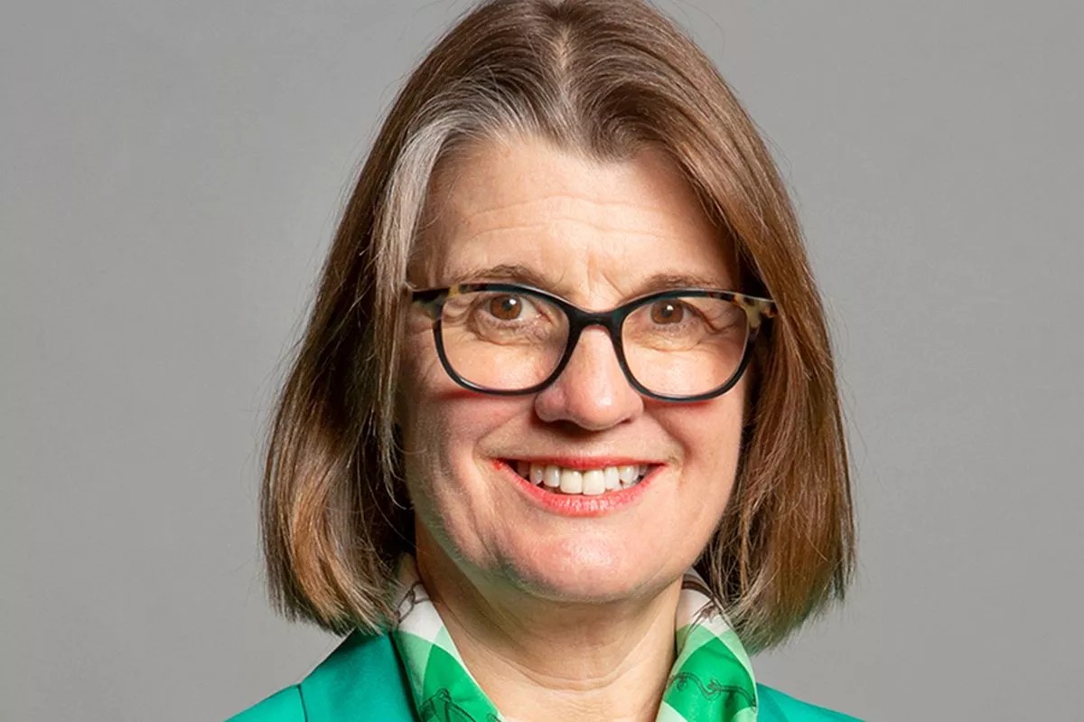 Baroness Maclean fordert Fernsehverbot für Leistungsbezieher