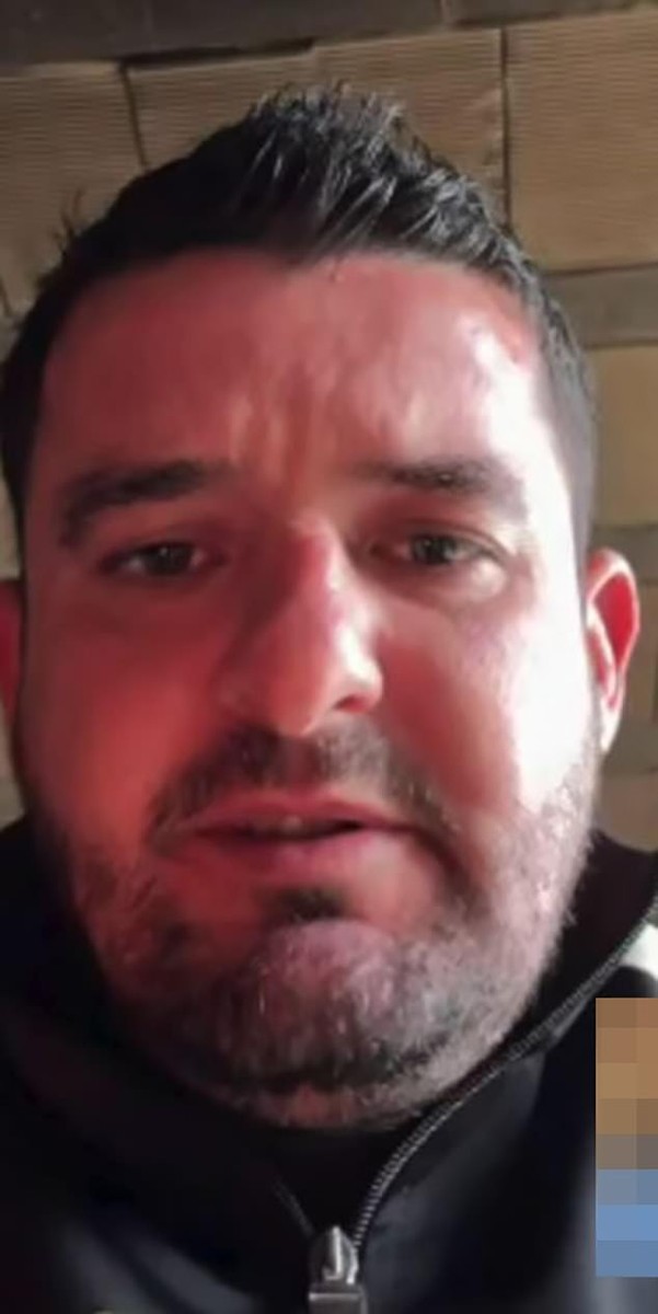 Rivelato il capo albanese che fa uscire criminali migranti dal Regno Unito in camion per £2.500 anche se dovrebbe essere in carcere