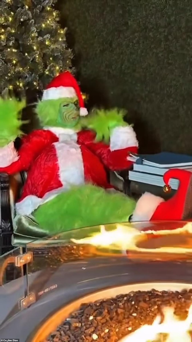 Captioned Moment and the Christmas Mood