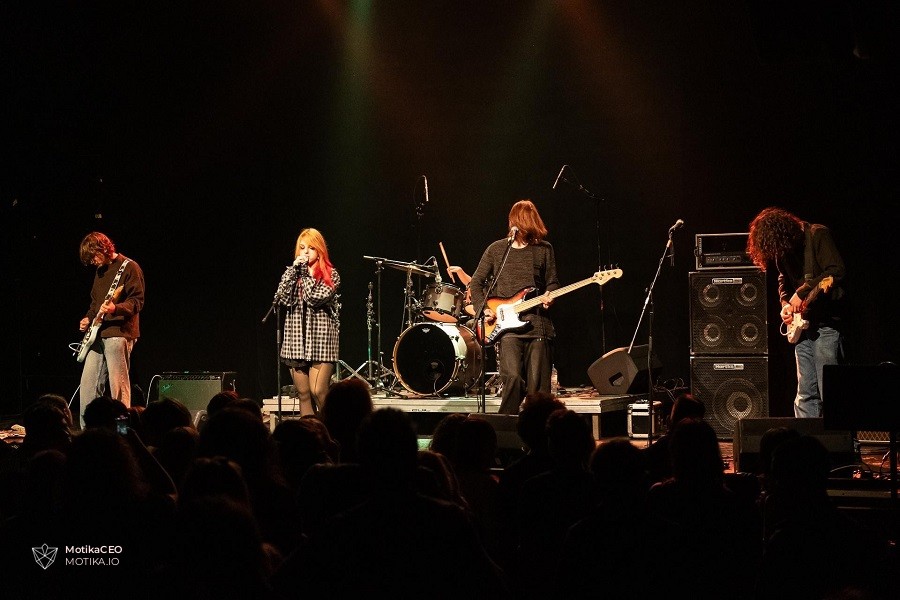 Гранџ ноиз рок од Кочани го освои Брисел: Енергија што рефлектира гнев, бунт и чувства на младите