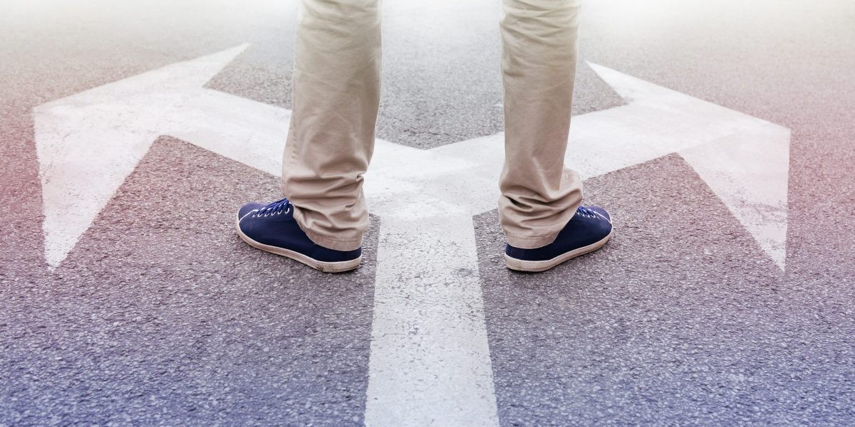 Живееме како да имаме бесконечно време, а го третираме сегашниот момент како чекална