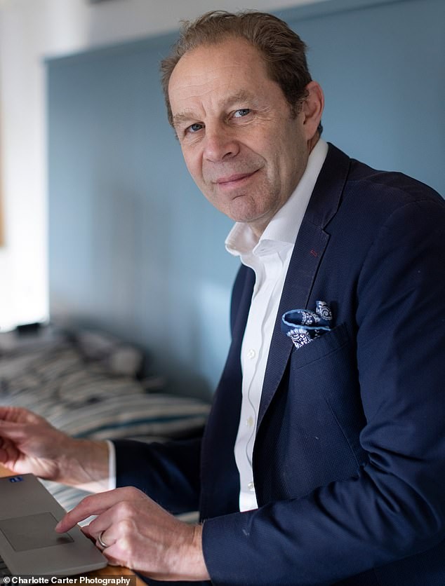 Самоубиствени мисли и целосно дно: Последиците од мојот триесетгодишен однос со алкохолот