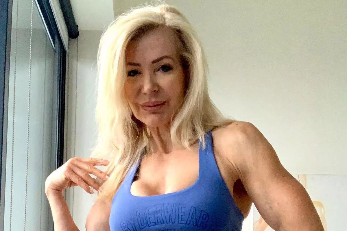 65-letnia super-fit babcia udowadnia że wiek to tylko liczba i startuje w konkursach All Natural Figure