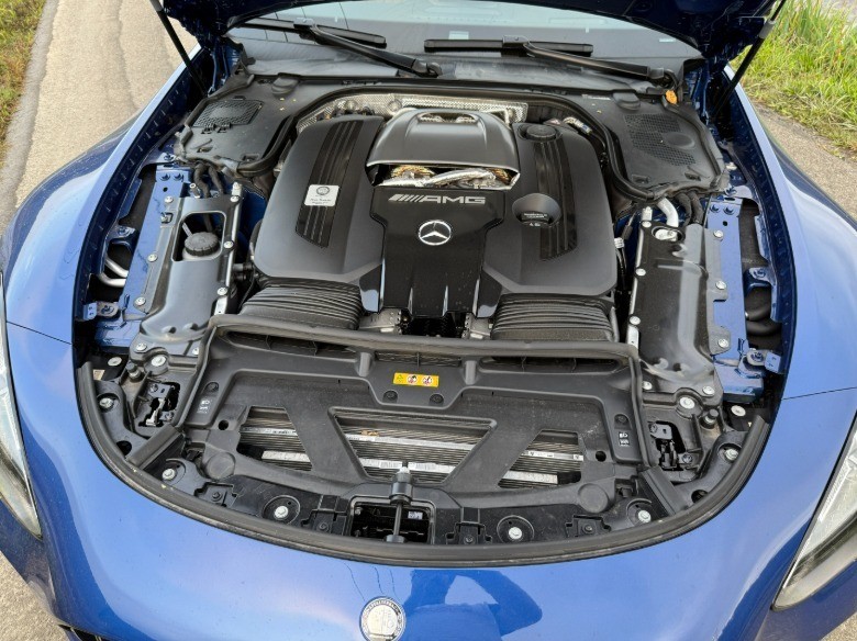 Precision Transmission and Explosive Launches 0 to 100 km/h in 2.4 Seconds