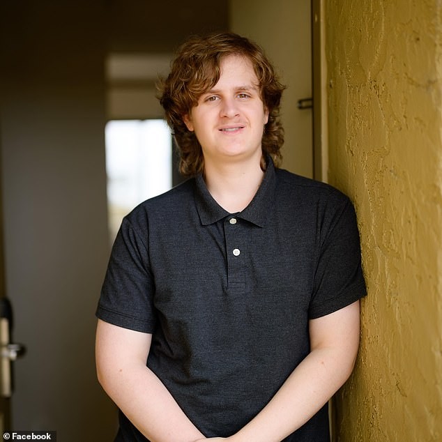 Converse con l’IA, versioni e risposte di OpenAI parallelamente a casi simili