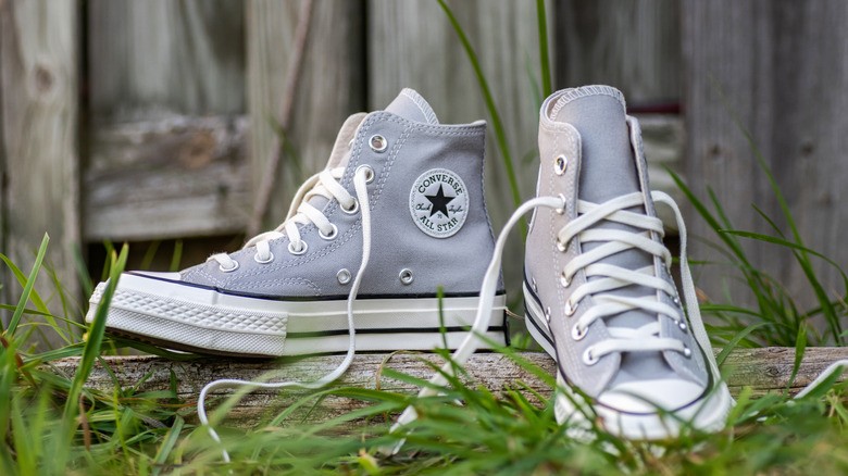Converse некогаш не правеле само патики, туку и автомобилски гуми – скриената историја што никој не ја знае