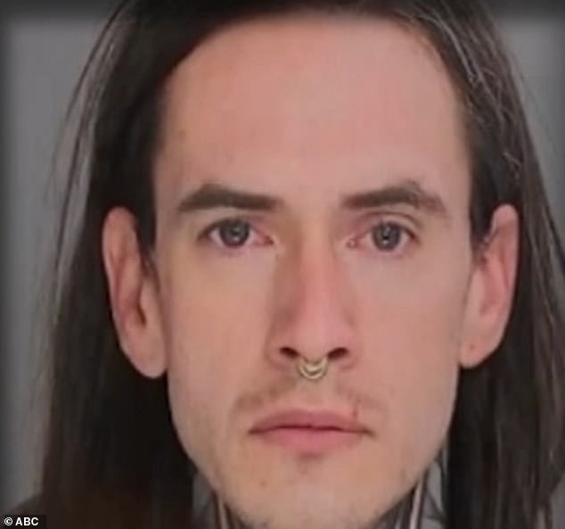 Ужас во Пенсилванија: Пронајдени над 100 човечки черепи, остатоци од бебиња и распаѓачки трупови во подрумот на еден човек