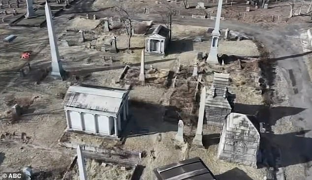 Детективите затекнаа сцена од хорор филм: остатоци стари 200 години и тела на новороденчиња помеѓу собраните коски