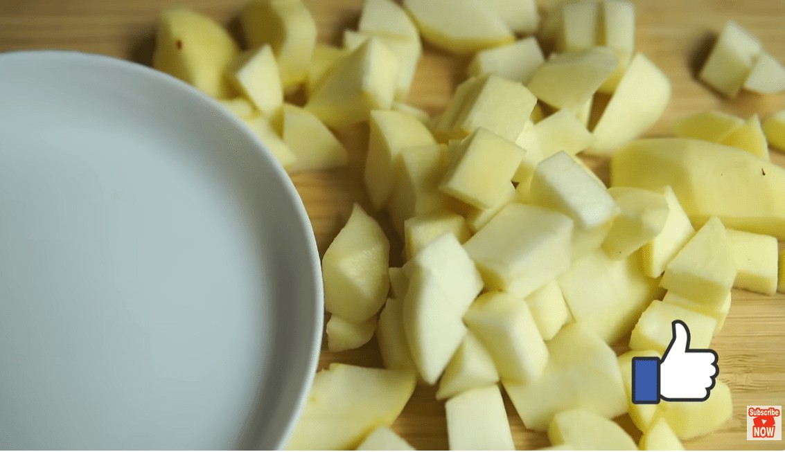 Рецептот што ќе ви стане омилен: Најдобрата пита од јаболка што сите ја бараат!