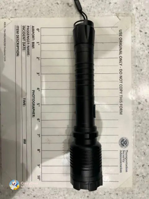 Електрошок скриен во сијалица: скриена електрична направа откриена на аеродромот во Балтимор