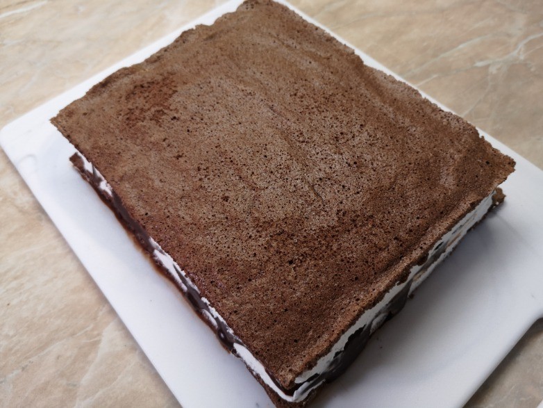 Торта што децата ја бараат секоја недела – чоколадно уживање со кокос и маршмелоу