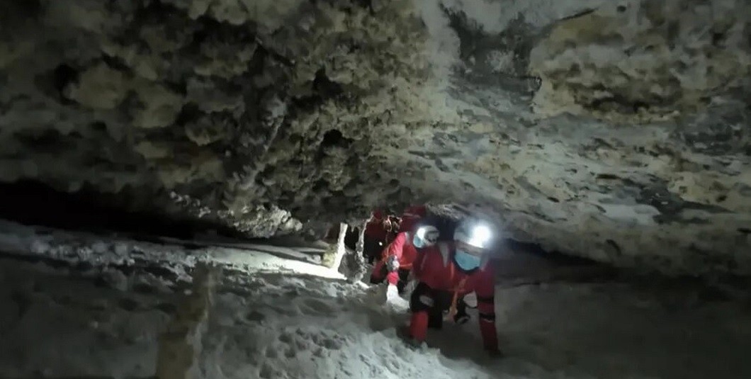 Astronautas chineses encerram mês de treino em cavernas profundas para simular missão lunar