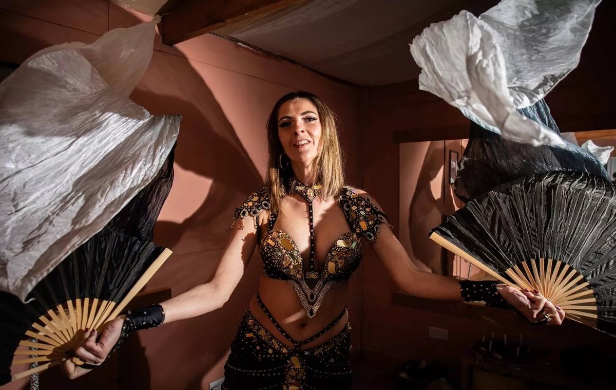 Renda anual com dança e ensino