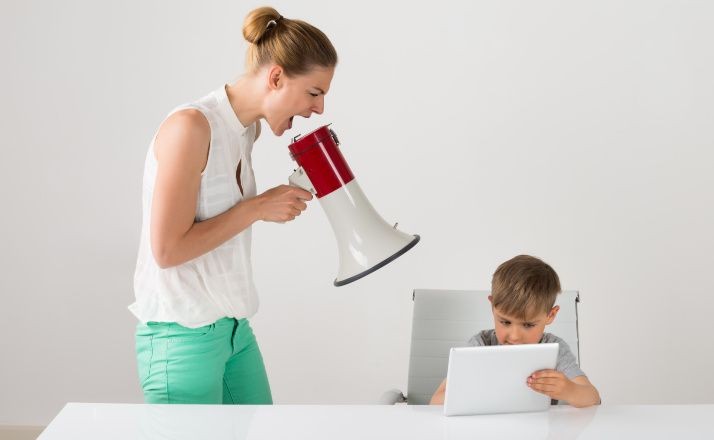 Des conseils concrets pour limiter le temps d’écran et organiser les outils familiaux