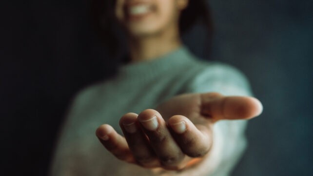 Comportamento reale e casi di aiuto: cosa fanno davvero le persone